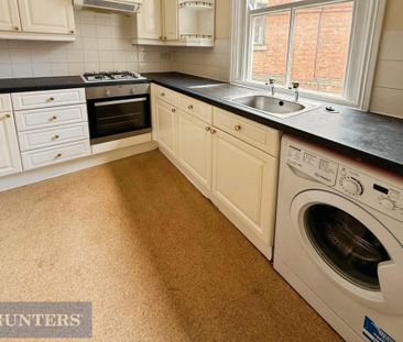 3 bedroom maisonette to rent - Photo 2
