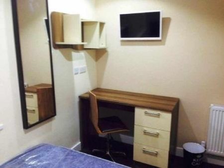 8 bedroom house share to rent - Photo 3