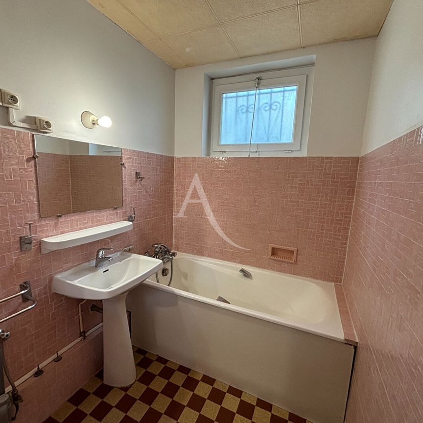 Location Appartement 3 pièces 54m² NICE 06100 - Photo 1