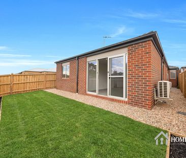 Brand New Modern Family Living in a Peaceful Beveridge Pocket - Photo 2