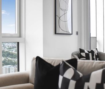 Kings Tower, Bridgewater Avenue, SW6 - Photo 1