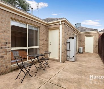 Charming 3-Bedroom Home in South Morang - Photo 3