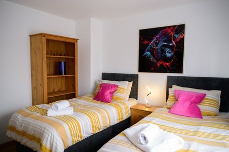 3 Bed Semi-Detached House, Wyrale Drive, NG8 - Photo 3