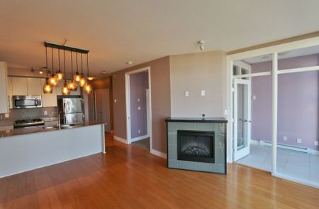Large One Bedroom and Den in Mt Pleasant - Available Feb 1/2026 - Photo 2