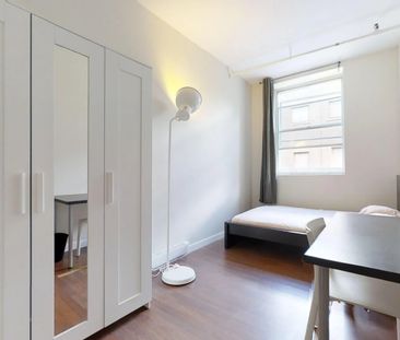 Chambre En Colocation , Place Des Arts - Photo 2