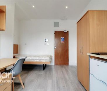 1 bedroom in a house share to rent - Photo 4