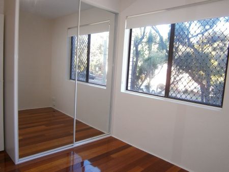 Renovated Two Bedroom Unit &plus; Large Garage - Photo 5