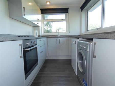 2 bedroom maisonette to rent - Photo 5