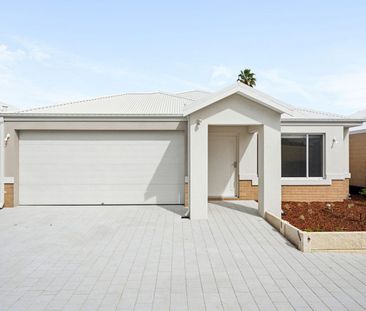 Contemporary Living, Beautifully Considered - Photo 6