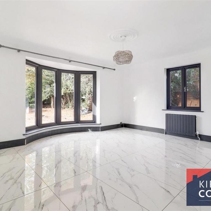 5 bedroom detached house to rent - Photo 1