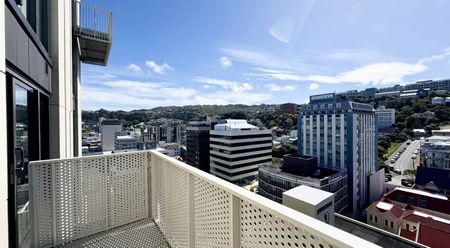 Modern 1 Bedroom Apartment w/ Balcony - Photo 2