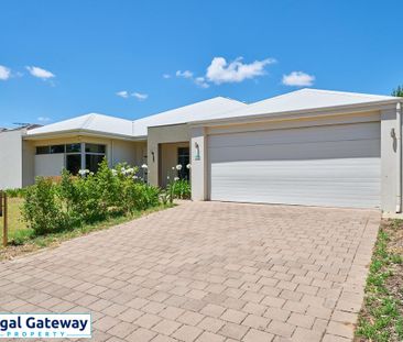 31 Aubin Grove Link, AUBIN GROVE WA 6164 - Photo 6