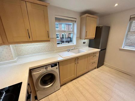 2 bedroom flat to rent - Photo 4