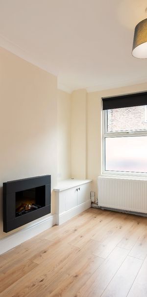 2 bedroom terraced house to rent - Photo 1