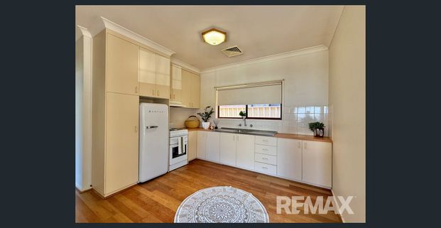 Cozy & Convenient - Photo 1