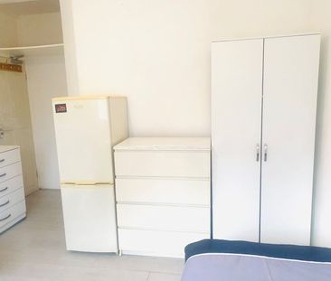 Room in a Shared Flat, Kington House, NW6 - Photo 2