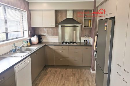 Warm and Welcoming 3-Bedroom Home – Great Area, Great Schools! - Photo 5