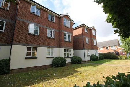 Oliver Court, Isleworth, TW7 - Photo 2