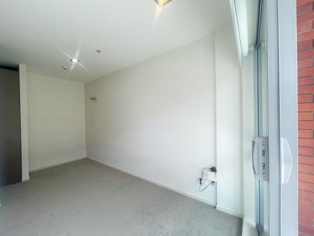 Cosy Newly Renovated on bedroom Apartment in Prime St Lukes Location - Photo 3