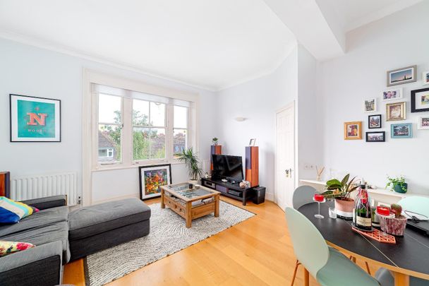 Belsize Park Gardens, Belsize Park, London - Photo 1