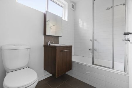 Amazing Bright One Bedroom! - Photo 5