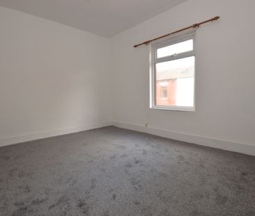 2 Bedroom Terraced House - Photo 3