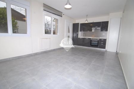 Location Appartement 2 pièces 37m² ST MICHEL SUR ORGE 91240 - Photo 2