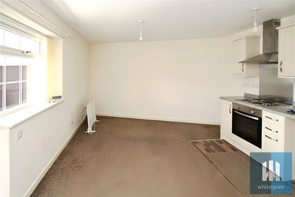 Commonside Farm, New Road, Old Snydale, WF7 - Photo 1