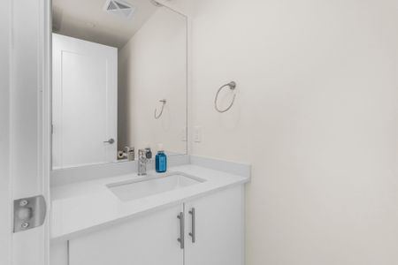 For Lease - 8960 Jane Street Unit# 904, Vaughan, Ontario - Photo 4