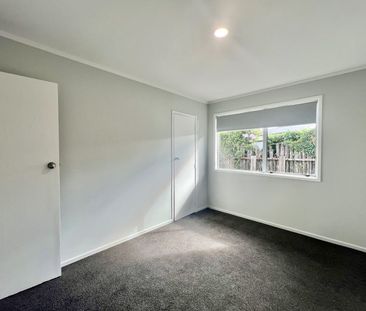 5 Bluewater Place, Wattle Downs, Auckland - Photo 1