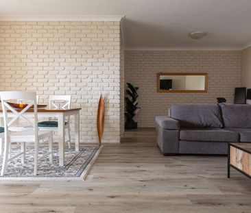 Queens Park - Photo 1