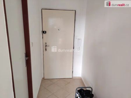 Pronájem slunného bytu 1+kk, ul.Jezdecká, Děčín - Staré Město - Photo 5