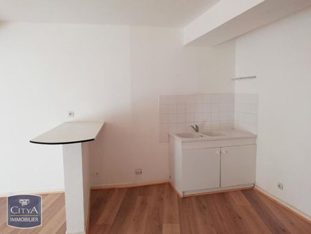Location Appartement 1 pièce 45m² CHINON 37500 - Photo 4