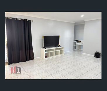 Quality Room for Rent! - Photo 5