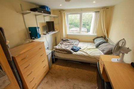 8 bedroom house to rent - Photo 4