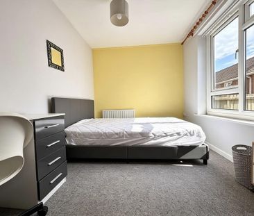 3 bedroom maisonette to rent - Photo 3