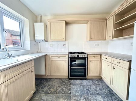 2 Bedroom House To Let - Photo 4