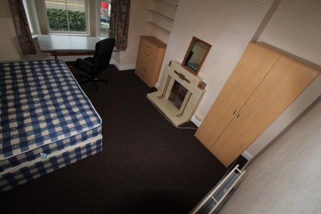 5 bedroom semi-detached house to rent - Photo 4