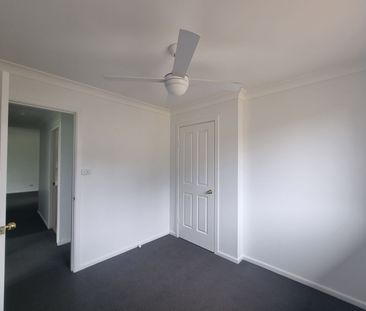 Three bedroom Family Home - Photo 6