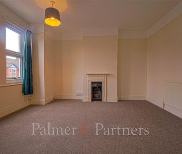 3 bedroom terraced house to rent - Photo 6