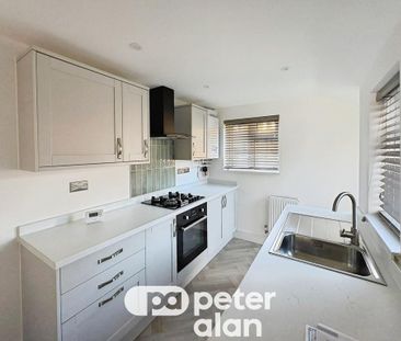 3 bedroom terraced house to rent - Photo 3