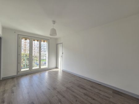 Location Appartement 3 pièces 54m² TROYES 10000 - Photo 3