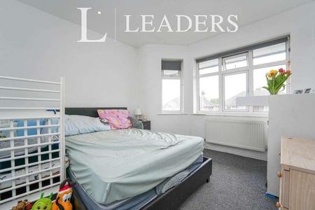 St Georges Drive, Cheltenham, GL51 - Photo 2