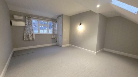 River View, Enfield - Photo 5