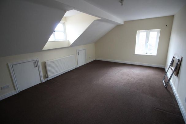 6 bedroom terraced house to rent - Photo 1