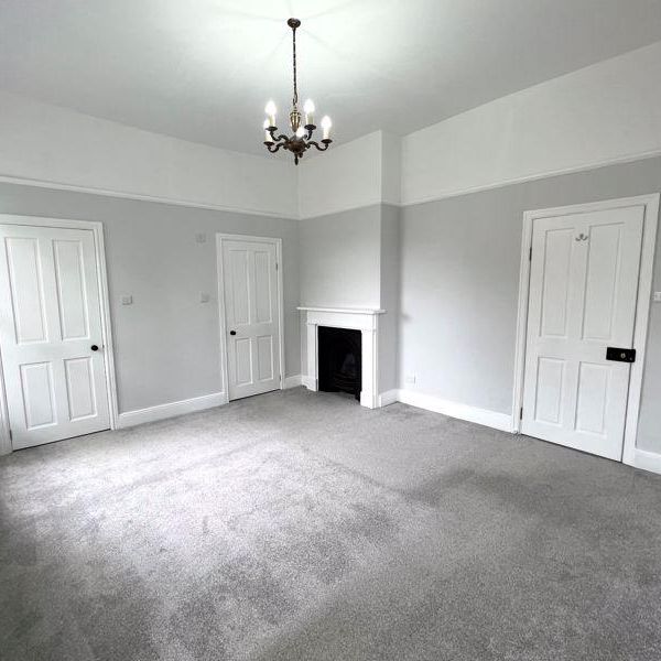 5 bedroom semi-detached house to rent - Photo 1