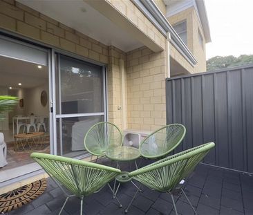 $770/w furnished Modern 2b Unit in Cloverdale - Photo 4