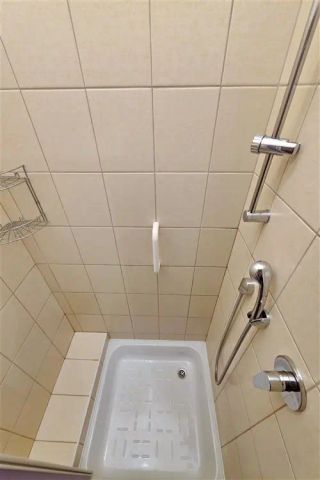 Zařízený byt 1+kk u náměstí Míru na Vinohradech - Photo 4