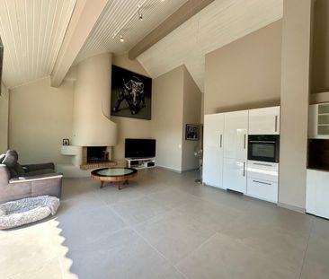 Superbe duplex rénové de 4,5 pièces dans un cadre calme et verdoyant - Photo 3