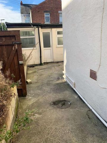 Saville Road Blackpool, FY1 - Photo 4